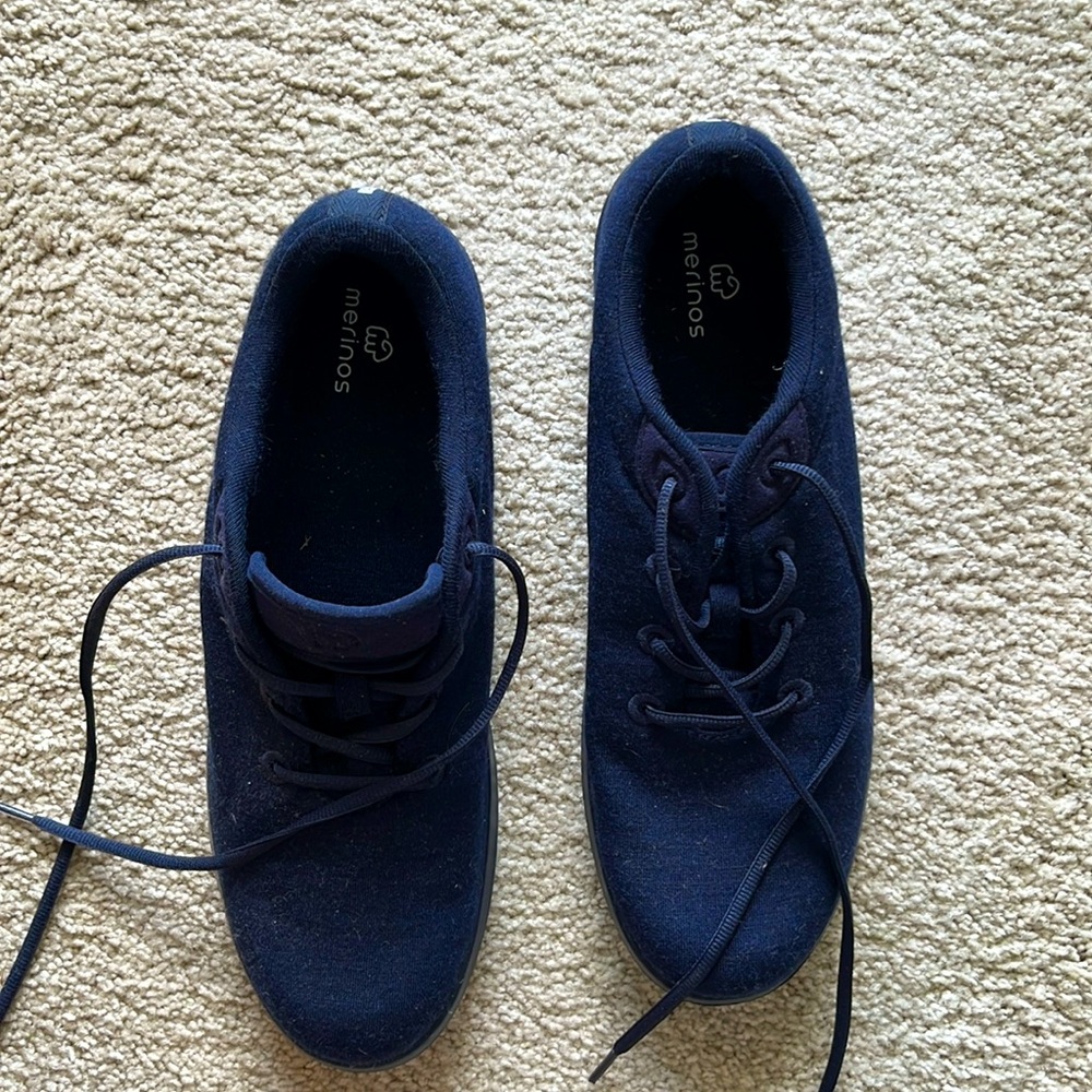 Merinos Navy blue sneaker size 11
